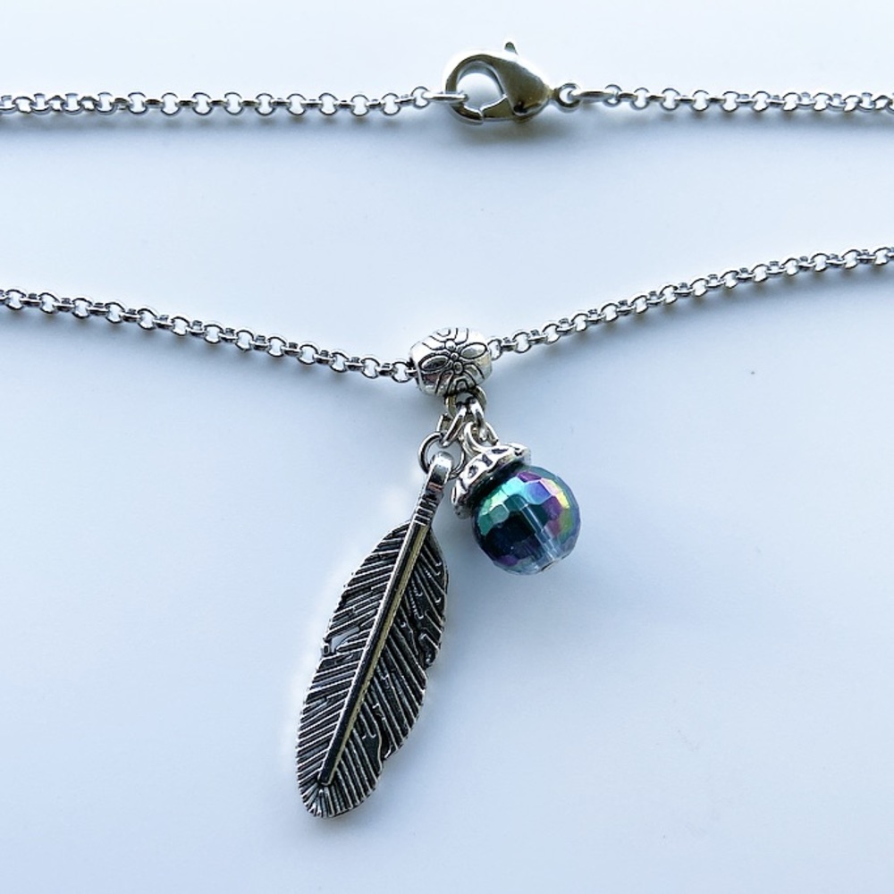 🔴SALE leaf rainbow reflects crystal bead necklace - Picture 6 of 9
